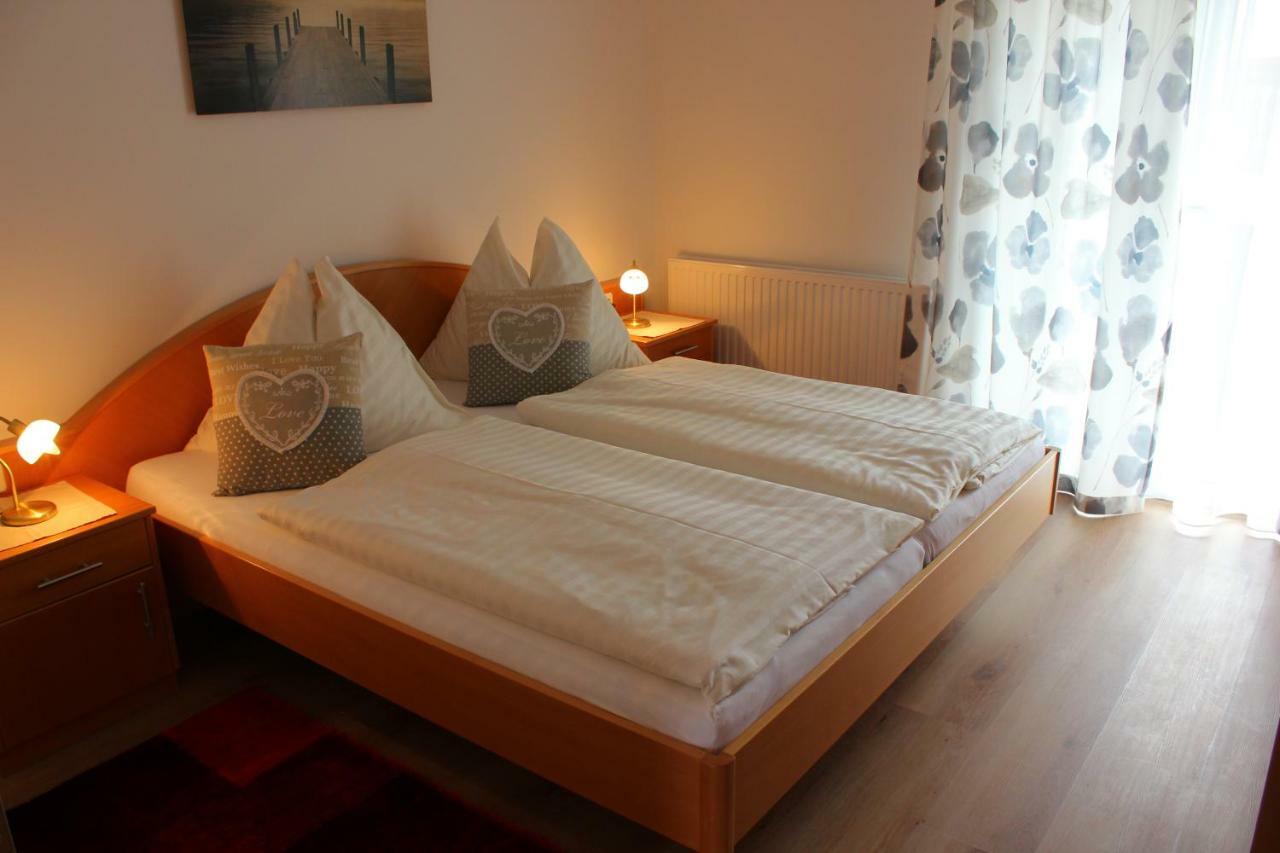 Kusternighof Hotel Velden am Woerthersee Exterior photo