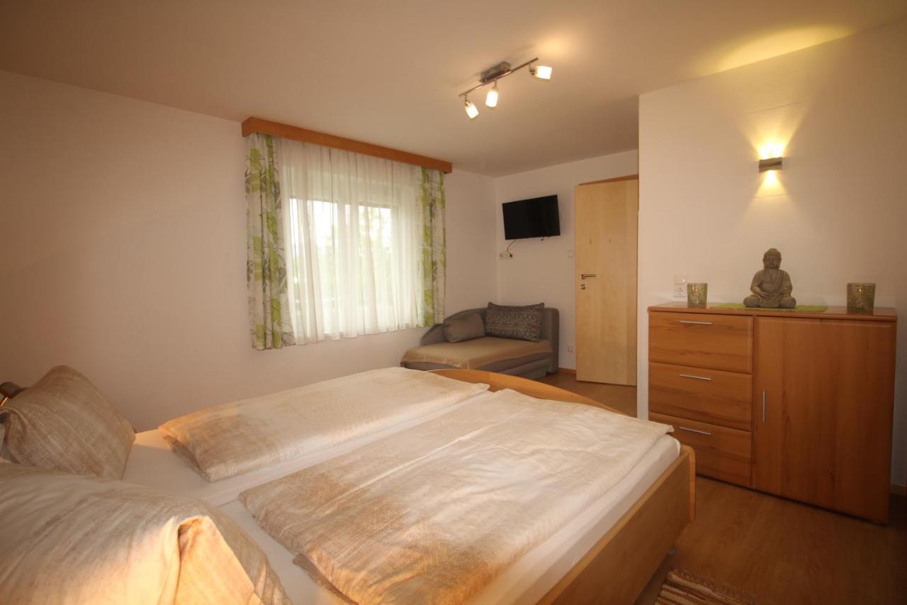 Kusternighof Hotel Velden am Woerthersee Exterior photo